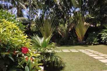 مبيت وإفطار Sprunger Avenue   Tulia Homes