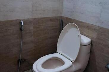 酒店 Plan With Laxmi Nagar Metro