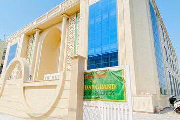 هتل Holiday Grand Unit A Fabebo Group