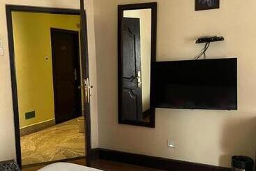 בית מלון כפרי La Serene Stay