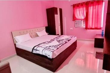 فندق Maharaja Resort &