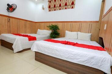 Lux Hotel Villa Hồ Bơi