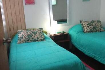 بنسيون Familiar Hostal