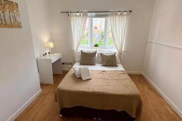膳宿费 Stunning House 15 Min From Wembley Arena