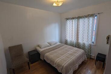 تختخواب و صبحانه 4720 Av Dupuis