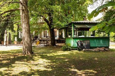 تختخواب و صبحانه L Horte