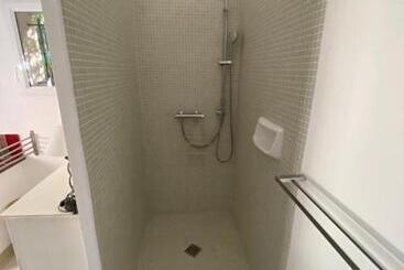 住宿加早餐  Mas Des Bômes