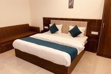 مبيت وإفطار White House A Four Star Luxury Resort