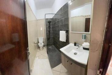 تختخواب و صبحانه Villa Maya