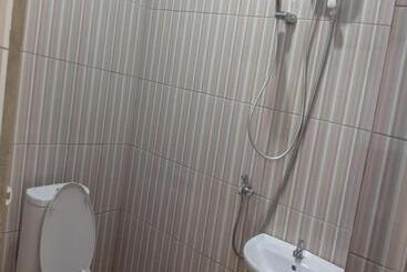 호텔 Oyo 93192 Andesta Guest House Syariah