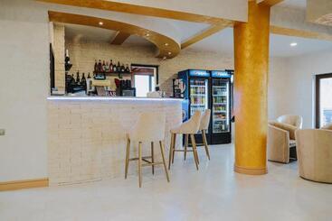 Отель Paradise Point