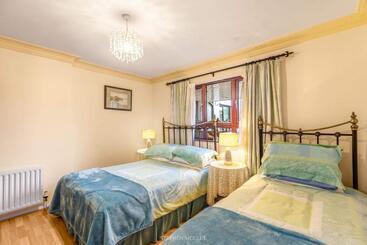 ペンション Dunleath House