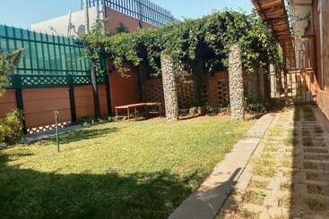 펜션 Evergreen Guest House Westonaria Town