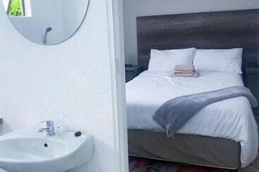 Пансион Jbc Guest House