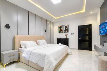 پانسیون Mac Apartment