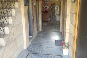 פנסיון Safari Guest House