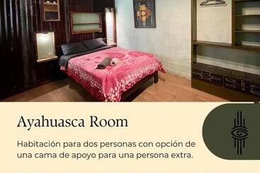 Bed and Breakfast Pineal Hampi Huasi