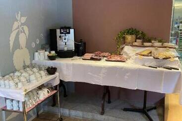 בית מלון כפרי Alpina Einhorn   Self Check In