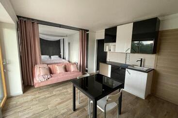 膳宿费 La Boucle Des Molliers