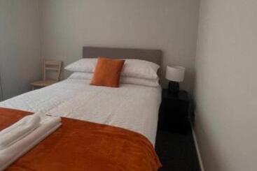 ペンション The Coral Guest House 1 Fratton Park Portsmouth