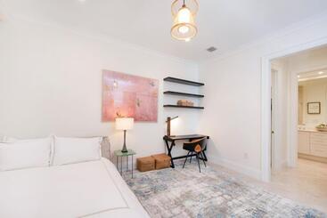 Общежитие The Watercolours   Villa A