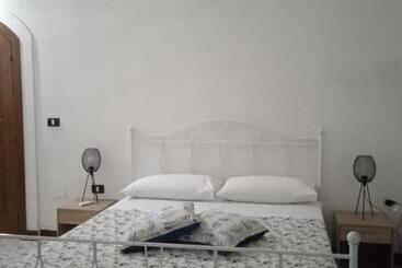 住宿加早餐  Affittacamere Prezioso