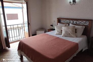 تختخواب و صبحانه Zé Inácio   Alojamento E Restaurante