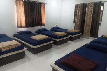 בית מלון כפרי Bafna Lawn