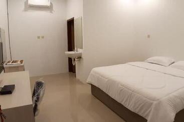 فندق Kirai House Pantai Madasari Beach Front View