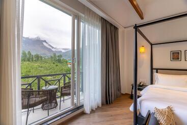 هتل Nivasana Manali   A Luxury Boutique
