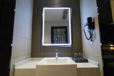 בית מלון כפרי Thank Inn Plus Chongqing Pengshui Yujing Jiangshan