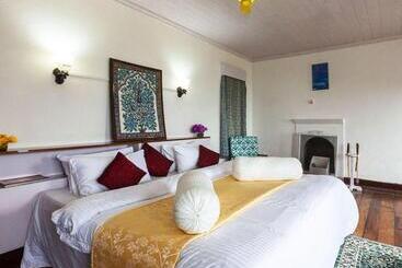 ホテル Yule Tea Retreat, Darjeeling