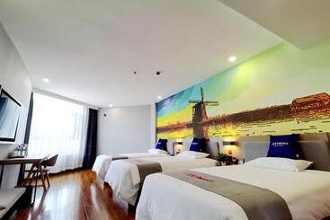 Junyi Hotel Linyi Yinan Zhisheng Hot Spring