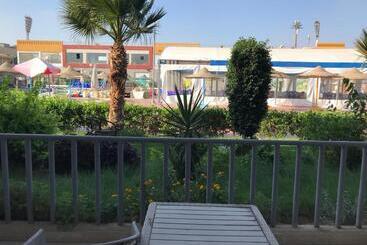 Otel بورتو السخنه ترحب بكم   Aprag Porto Alsokhna