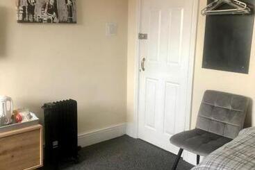 פנסיון The Old Station House