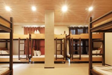 هاستل Ghiellaniqa Inn