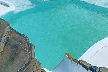 ユースホステル Pousada Santo Amaro