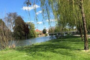 هتل آپارتمان Business Appart Hôtel Montbéliard