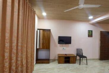 Hotel Soham Beach Resort, Diveagar