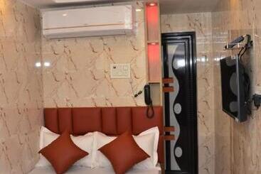 هتل The City Of Joy