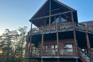 פנסיון Mountain View Cabins