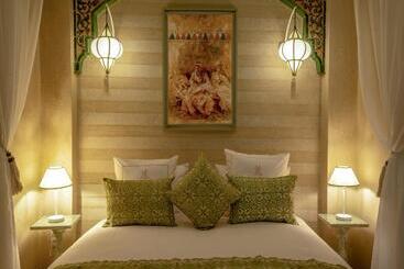 ペンション Riad Almisk