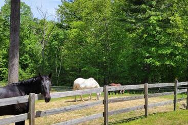 膳宿费 The Suite At Liberty Woods