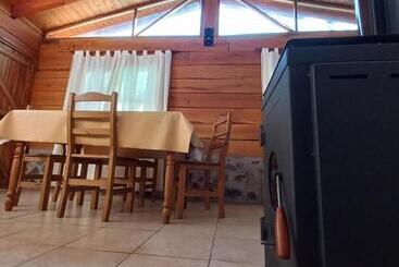 ユースホステル Cabañas Brisas Del Bosque