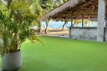 فندق صغير Puk S Palace Thailand