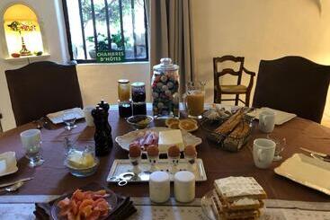 ベッドアンドブレックファースト Villa Verde Suite Familiale100m2, 2 Chambres, Terrasse Privative Possibilité Table D Hôte