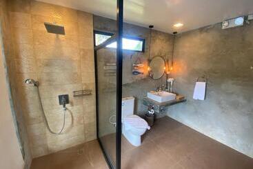 Caliraya   Mountain Lake Resort