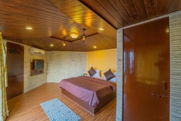 호텔 Sharayu Holidays Valley View