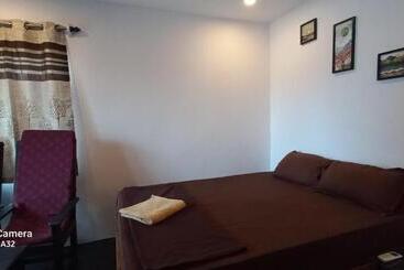 בית מלון כפרי The Riverside