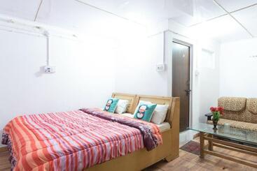 Kalindi Nature Resort Lakhamandal